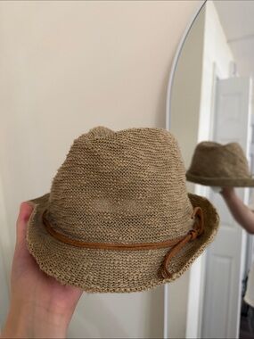 Tan Straw Fedora Hat with Leather Band
